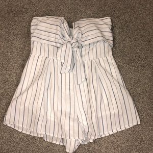 Striped strapless bow tie romper